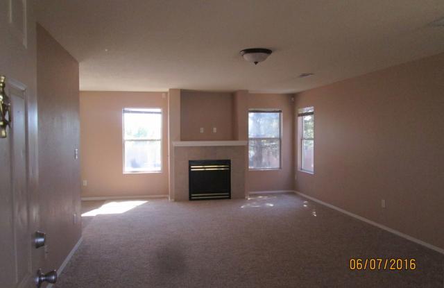 Four Bedroom 2 1/2 bath 2 level 2150SF Ventana Ranch NW Gallery 3