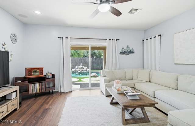 15341 W MAUI Lane Gallery 4