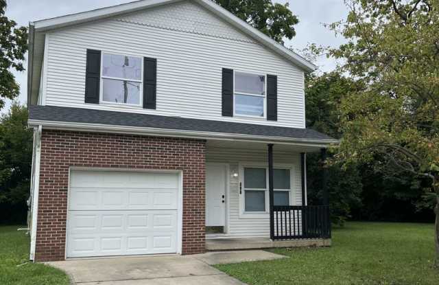 Remodeled 4 Bedroom Home with Downstairs Bedroom Suite, Garage, and Brand New Central A/C & Heat Gallery 3