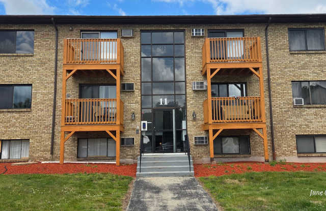 2BR Garden Unit at Lancelot Court – Great Commuter Location photos photos