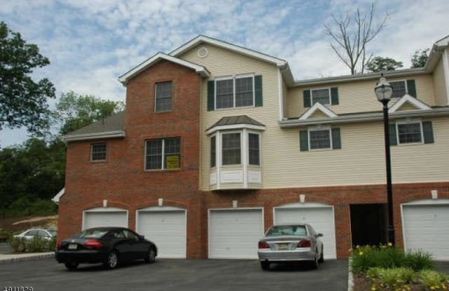 30-05 FEDERAL HILL RD - 30 Federal Hill Rd, Pompton Lakes, NJ 07442