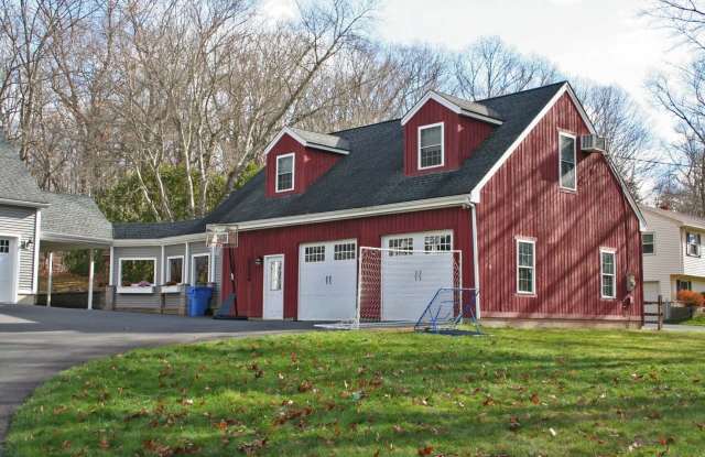 34 Hog Hill Road - 34 Hog Hill Road, Middlesex County, CT 06424