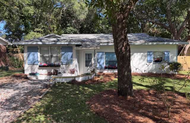 314 Ohio Avenue - 314 Ohio Avenue, Valparaiso, FL 32580