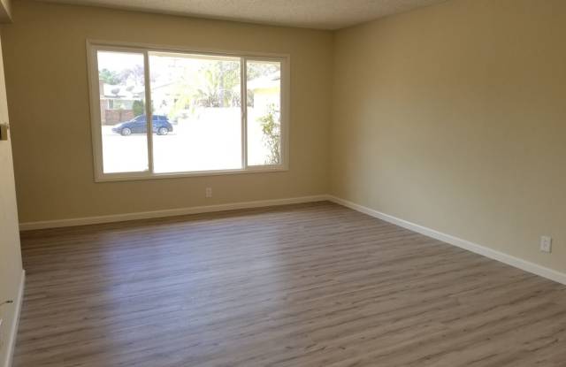 1739 River Lane Gallery 4