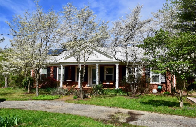 238 Waugh's Ferry Road - 1 photos photos