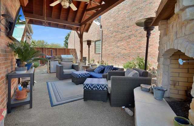 5968 Hidden Creek Lane Gallery 2