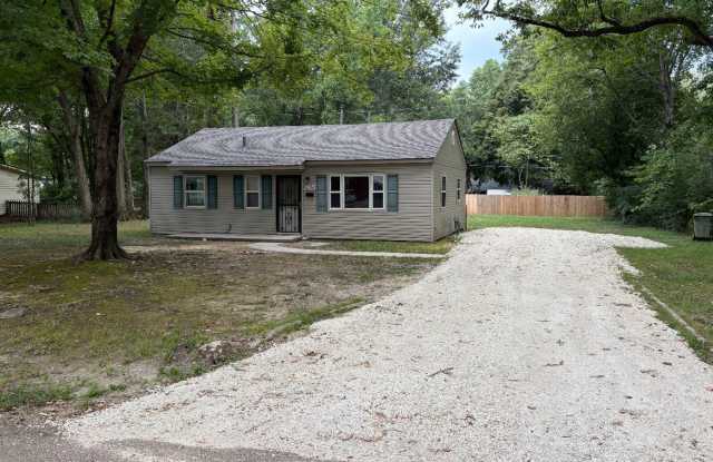 3 Bedroom 1 Bath home in Millington photos photos