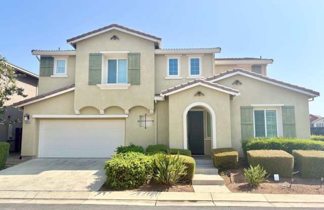 Beautiful Gilroy 4/4 photos photos