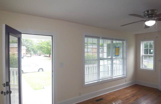 1804 E 3rd Street Gallery 4