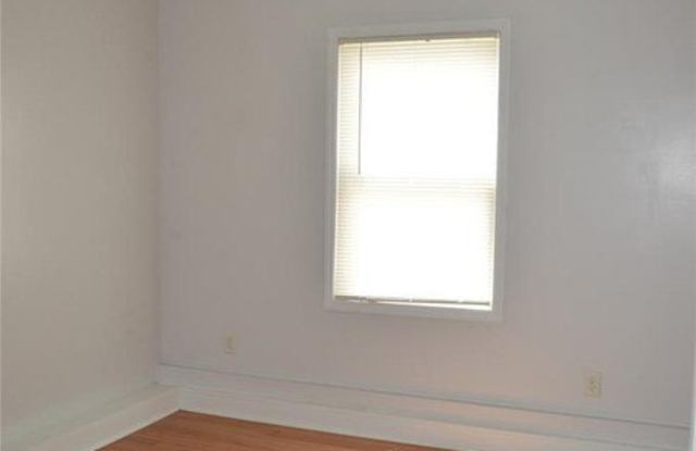16-18 N Front Gallery 3