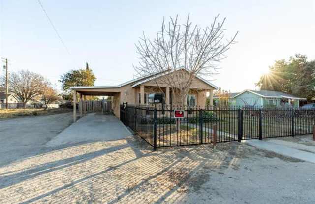 1202 Lassen Avenue - 1202 Lassen Avenue, Bret Harte, CA 95358