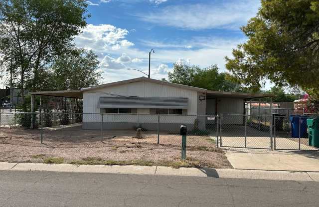 Cozy 3 bedroom 2 bathroom home in Mesa - 1250 South 76th Place, Mesa, AZ 85209