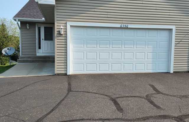 3 Bedroom, 2 bathroom twin home in Oakdale photos photos