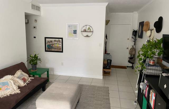 2539 South Bayshore Drive Gallery 1