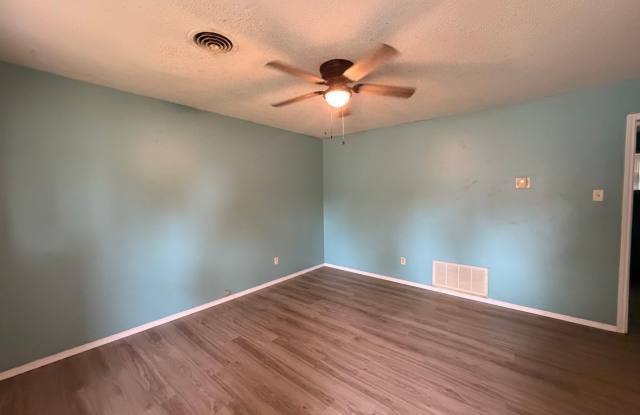 Nicely updated 3-bedroom, 1.5-bath home in Dardanelle, Gallery 3