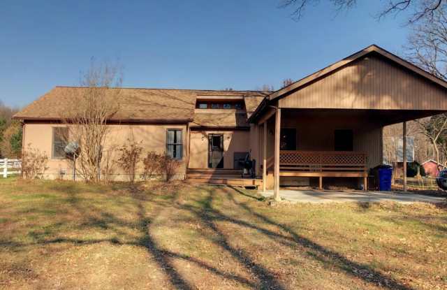 811 COURT HOUSE POINT Road photos photos