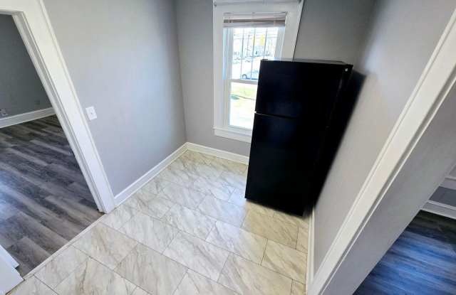 1 Bedroom, 1 Bathroom apartment! Gallery 4