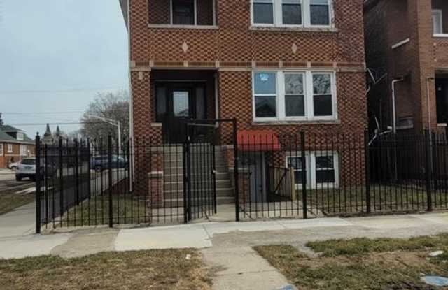 6601 South Washtenaw Avenue - 2W photos photos