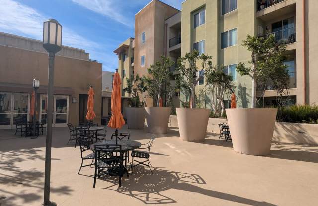 Burbank Senior Artists Colony - Senior Housing Gallery 3