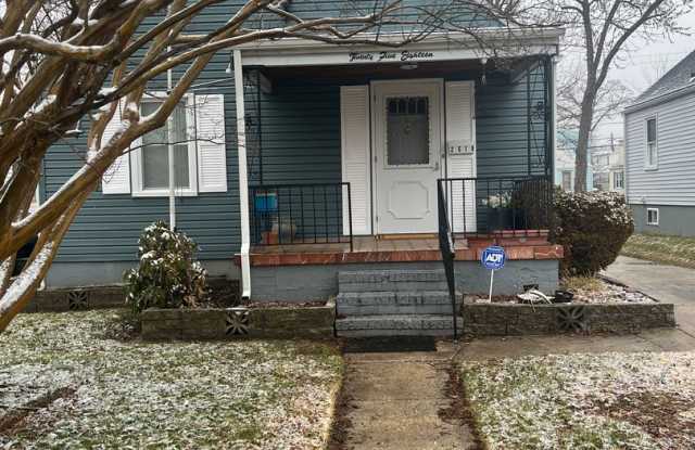 Charming 3 Bedroom Home in Parkville photos photos