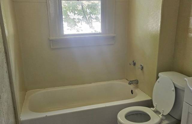Remolded 2 Bed/1 Bath photos photos