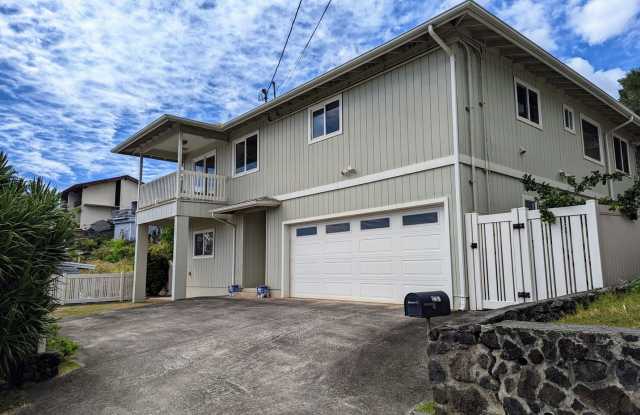 Large Luxury 4 bedroom 2 bath home with 2 car garage in Alewa Heights photos photos