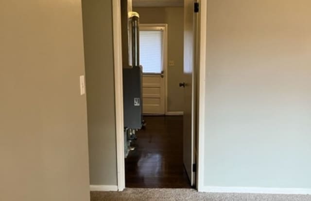 3 bed 1 bath Single Family home Gallery 4