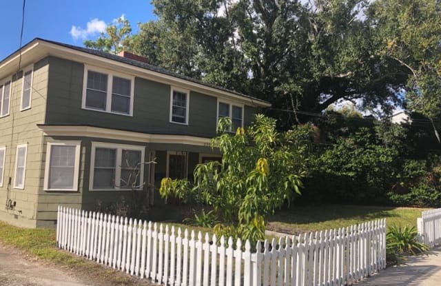 826 N Thornton Ave 2 - 826 Thornton Avenue, Orlando, FL 32803