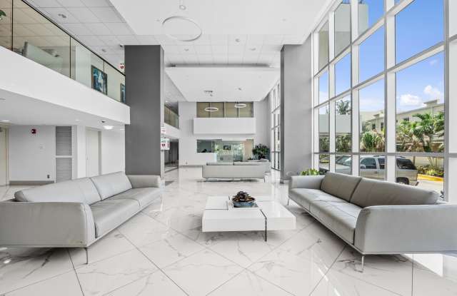 525 N Ocean Boulevard Gallery 1