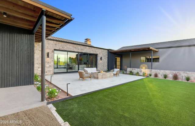9067 E RIMROCK Drive Gallery 2