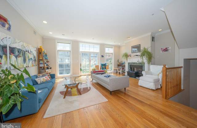 1832 FAIRMOUNT Avenue photos photos