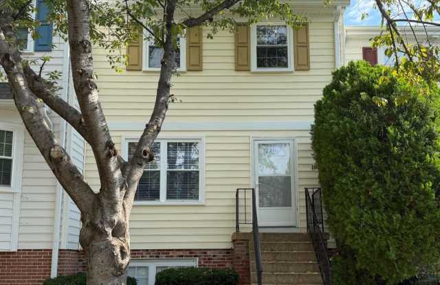 1602 W BANCROFT Lane Gallery 1
