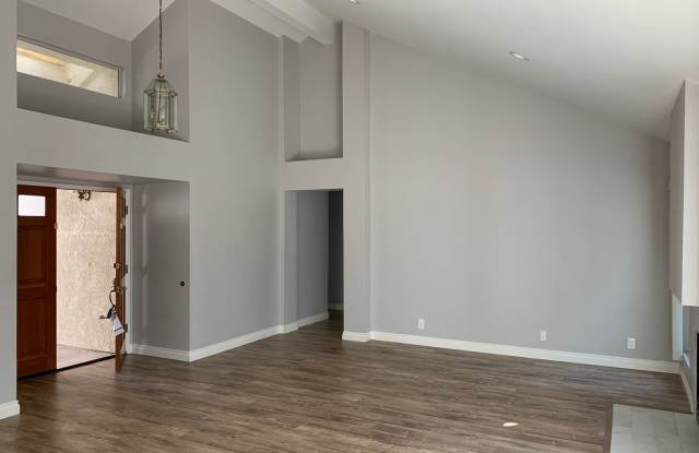Beautiful One Story Home in Nice Moorpark Neighborhood Gallery 4
