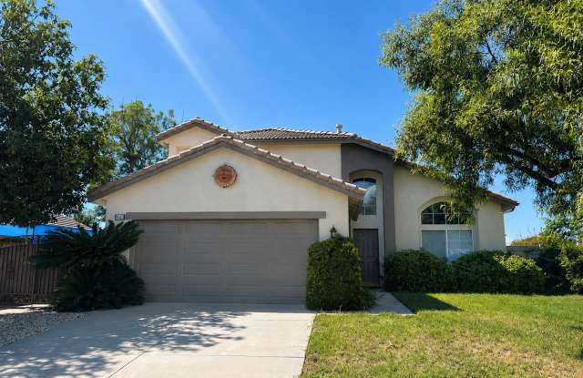 4 Bed 3 bath home in Three Rings Ranch Gallery 1