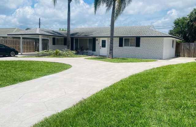 4295 Crestdale Street Gallery 2