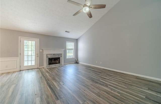 1617 Amhearst Walk Road Gallery 4
