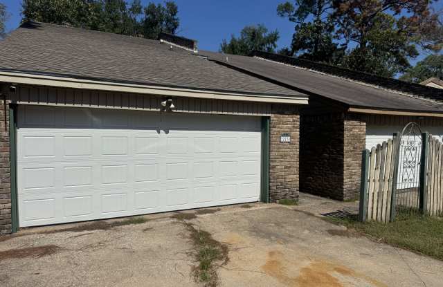 2230 Crosstimbers Drive Gallery 1