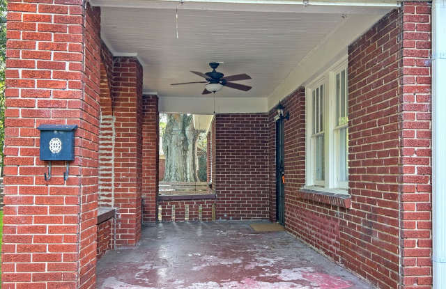 Sylvan Hills 3 Bed/2.5 Bath, Beautifully Remodeled with Chefs Kitchen! Gallery 3