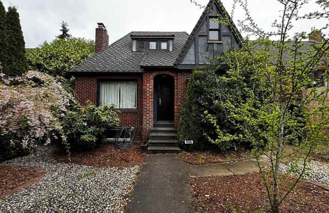 9222 35th Ave SW - 9222 35th Avenue Southwest, Seattle, WA 98126