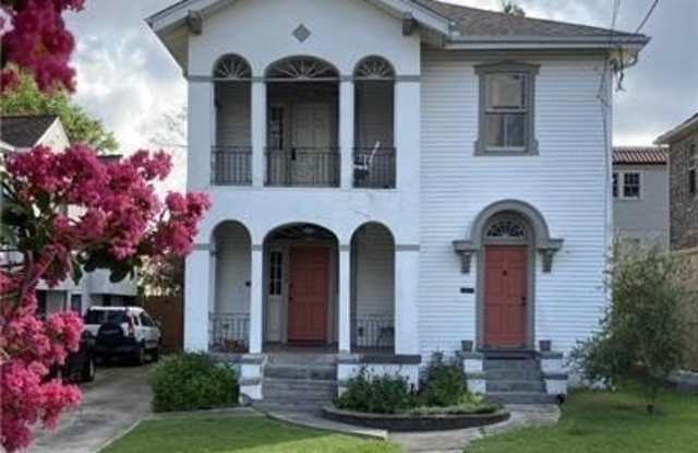 4409 FONTAINEBLEAU Drive Gallery 1