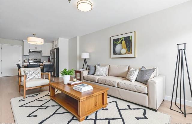 135 Gold Star Highway unit: 416 photos photos