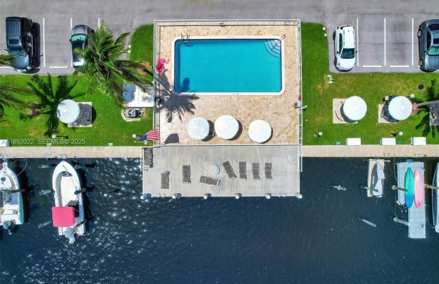 1731 SE 15th St photos photos