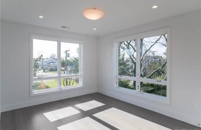 115 Harbor Road Gallery 3