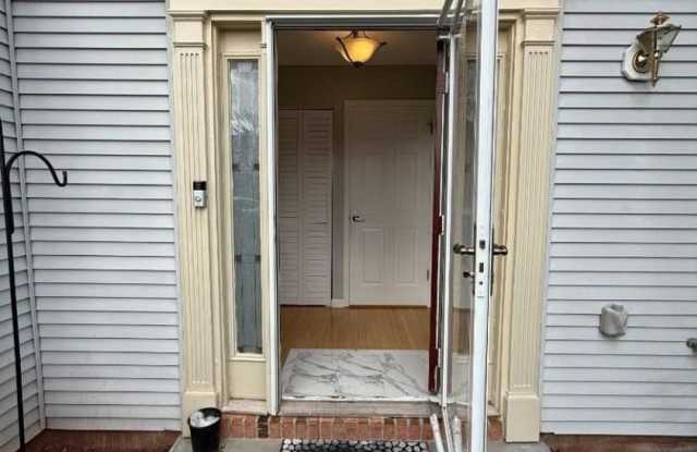 1902 Bayley Ct Gallery 3