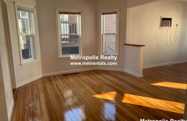 22 Warren St. Gallery 4