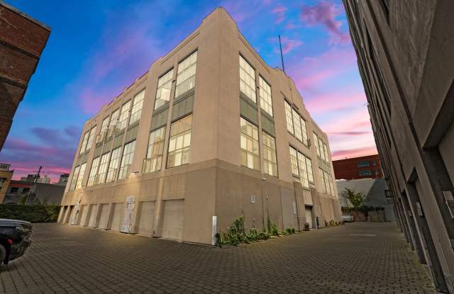 Tribeca-style 2 Bed / 2 Bath Loft Available 2/1 - 1 Clarence Place, San Francisco, CA 94107