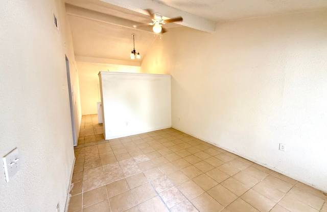 Single-Story Home in Converse – Central Air, Fenced Yard & W/D Connections! Gallery 4