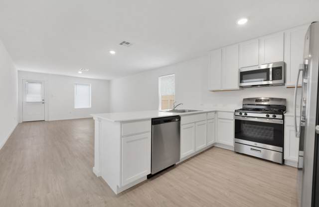 Stunning New Build in Converse – 5014 Botanic Trails, Converse, TX 78109 photos photos
