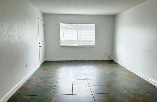 1944 CONWAY Road Gallery 4
