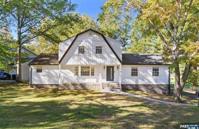 314 Ross Road - 314 Ross Road, Paramus, NJ 07652